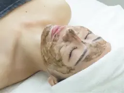 【新規限定|横浜最安値】最新の針入りハーブピーリング🌿《ニキビ/毛穴ケア/肌質改善》