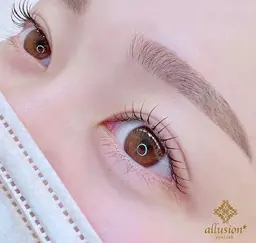 「ダメージレスまつ毛パーマ上下×美眉スタイリング」