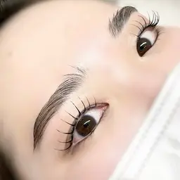 【HBL】ハリウッドブロウリフト   お日にち限定での募集各日先着１名さまのご案内です.ᐟ.ᐟ