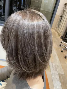 【人気メニュー】✨️ハイライト＋全体カラー✨️