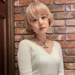 ケアブリーチ+透明感カラー