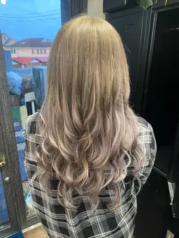 シールエクステ80本20000円 ※ハイライト等ハイトーンのエクステは300円です。