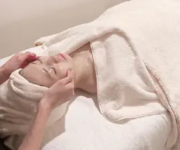 【クーポンに迷った方へ】肌分析＆カウンセリングからお客さまのお肌に合わせてメニューをご提案🤍¥4950​〜​ご案内します