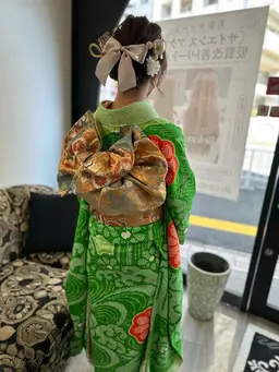 着付け👘袴¥6,600/留袖¥7,700/振袖¥8,800/浴衣¥5,500👘+料金で早朝予約◎