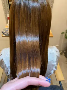 髪のダメージを極限に抑えた酸性ストレート