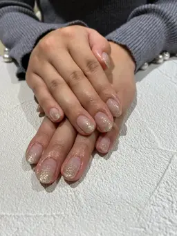 オフありラメグラデーション(長さ出し、スカルプ、パーツNG)