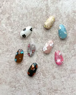 【初回オフ無料】Flower design💐 春らしい指先に。カジュアル/シンプル/ガーリー