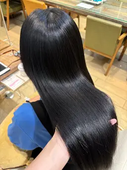 ✨2STEPトリートメント付き✨透明感🫧トーンダウン艶カラー🖤＋頭皮マッサージ💆🏻‍♀️