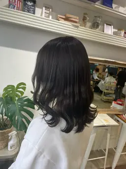 🍀黒染めなし暗髪🌿‬ダークトーンカラークーポン【50%off】暗髪の中に透明感カラー！1stepのトリートメント込