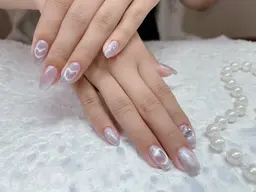 【ゴージャスデザイン】いつも美しい指先で楽しむお客様にピッタリ、ニュアンスからワンホンネイルまで豪華で特別なデザインです