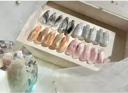 冬にも⛄️夏にも🌺ピッタリ！ニュアンスネイル！