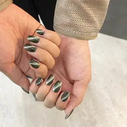 12/26、12/27限定価格‼️【オフなし】🔮奥行きマグネットネイル🔮川越／パラジェル人気店