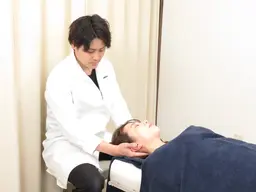 【内側からも綺麗に】美容整体（腸もみ×小顔）60分¥11,000→¥7,980