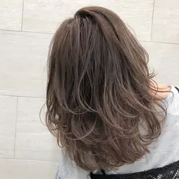 🉐グラデーションカラー(ブリーチ+カラー)&集中補修トリートメント✨裾カラーもお任せ下さい🤗❣️カットも追加可能☺️