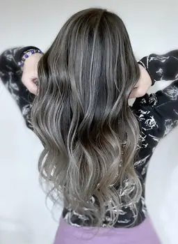 ＊平日限定＊外国人風デザインカラー ＋うる艶カラー　￥１２5００　（カット無し）(ケアブリーチ使用）