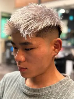 カット カラー orブリーチ