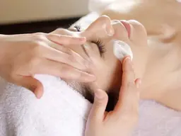 《毛穴・ザラつき・くすみ》クリアフェイシャルエステ