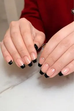 【2月限定‼️】フレンチ💍/シンプル派さんオフィスネイルにオススメ/オフケア込