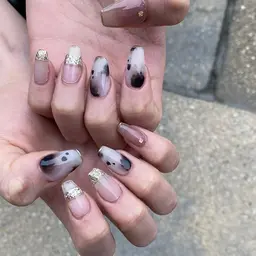 [2回目~]ハードジェル(1本につき1色可能)※ストーン・アートをされる場合プラス料金が発生します。オフ込み🧡