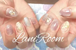 持ち込みネイル6600円​〜​※キャラ、長さ出し、3Dは事前予約のみ当日不可