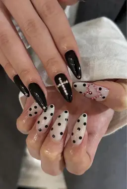 🍏新人ネイリスト　長さ出し10本+ジェルやり放題（ジェルオフ無料）パーツつけ放題