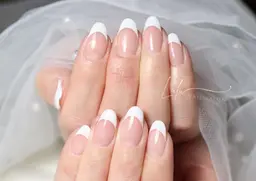 オフ込み フレンチ/ベイビーブーマー/チークネイル