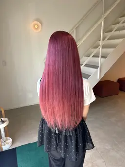 【ブリーチオンカラー🌷🌹🪻🌻💐🥀】ケアブリーチ使用でダメージレス‼️透明感ハイトーン🌟