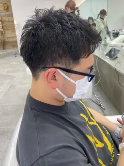 メンズカット+パーマ✂︎（ツイスト、スパイラル、波巻きを除く）