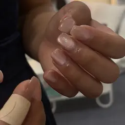 モデル限定価格｜自爪｜マグネット　or ラメグラデーション(オフ別料金1000円​〜​）