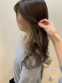 小顔カット＋インナーカラー＋色持ちケアトリートメント⚠️２回目以降¥16580