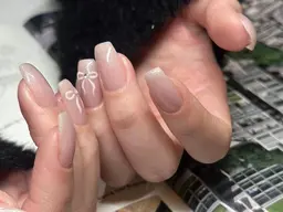 オフ無シンプルデザインネイル🎀