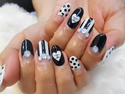 ご新規さま限定　　アート付け放題ジェルネイル(オフ代込)