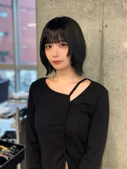 🌙12月限定｜デザインカット＋髪質改善カラー 🕯️ 形も艶も最高仕上がり