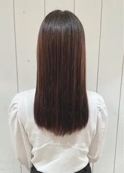 ロング毛先カット＋カラー（ブリーチを含まない）営業中の値段です！