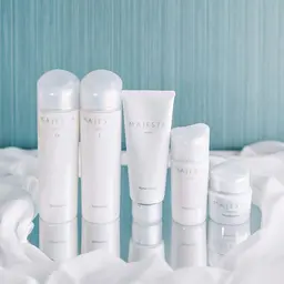 1ヶ月分のフルスキンケア➕小顔エステ(1,650円)4回が無料🌿スキンケアモニター🫧美白!エイジングケア🧡