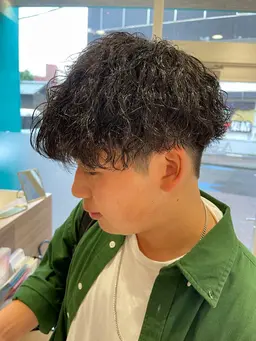 ツイストパーマorスペインカール＋メンズカット