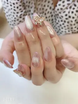 今話題で大人気のマグネットスカルプネイル💅カラーはお好きなカラーで大体お作り出来ます‼︎アートは付いておりません。
