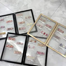 【平日限定💞】華やかデザインネイル🌹『オフなし』2時間