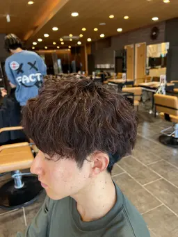 カット＋ツイストスパイラルパーマ