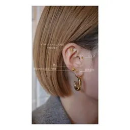 耳ツボジュエリー👂🏻💎(両耳10個までつけ放題)