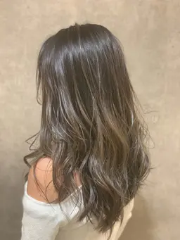 【3Dカラー❗️】バレイヤージュ+オンカラー¥15000円