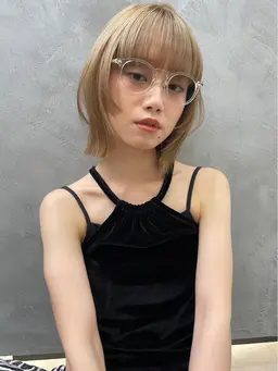 【ハイトーンにされる方に💫】カット+カラー+全頭ブリーチ+うる艶トリートメント💎⸝⋆