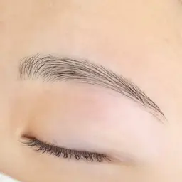 眉スタイリング