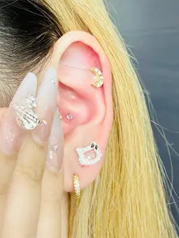 ワンホンコース(オフあり) ＋ 耳つぼジュエリー(10粒まで)