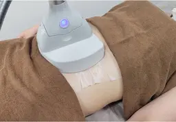 ☆エリア初！TVやSNSで話題の【冷却】痩身でリバウンド無し♪気になるお腹まわり2cup￥8800