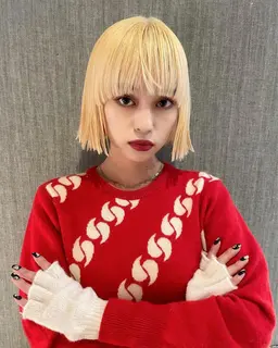 ミニモ学割　カット＋ダブルカラー＋ライトトリートメント#ボブ　#ラウンドバング#ホワイトカラー#ブリーチ#抜きっぱなし