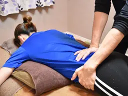 ＜新規＞国家資格★5手技ボディメイクマッサージ全身《調整/指圧》60分¥8800→¥4990