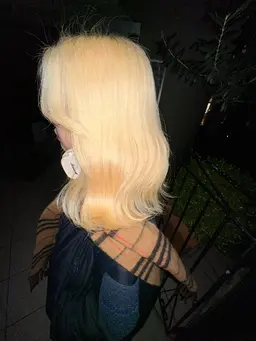 🍀ケアハイトーンカラー(ブリーチあり)+カット