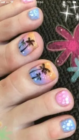 (オフあり)フットジェルネイル親指アート2本   〈フットバス・ケア込み〉