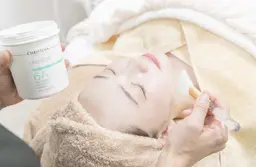 【今話題のクリスティーナ】ツヤ肌/乾燥/毛穴/赤み/ニキビ気になる方へ♪フェイシャルマッサージ付き♪90分￥7700